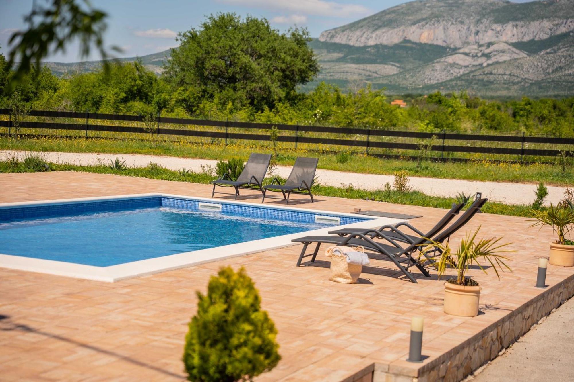 Iris Holiday Home Trbounje Exterior foto